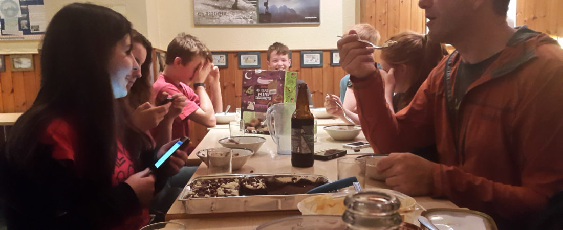 group accommodation in snowdonia, dinner
